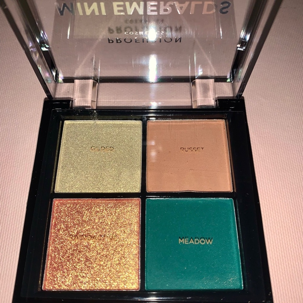 🆕✨ LOT OF 5: Holiday Eyeshadow Quads - Limited Edition - Profusion Cosmetics - Picture 6 of 11